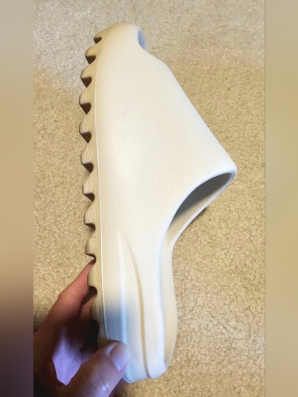 Yeezy Slides - Picture 4 of 8